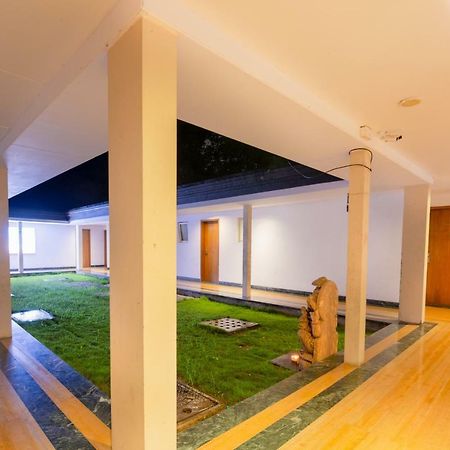 Mint Koregaon Park Next To Osho Ashram Pune Bagian luar foto